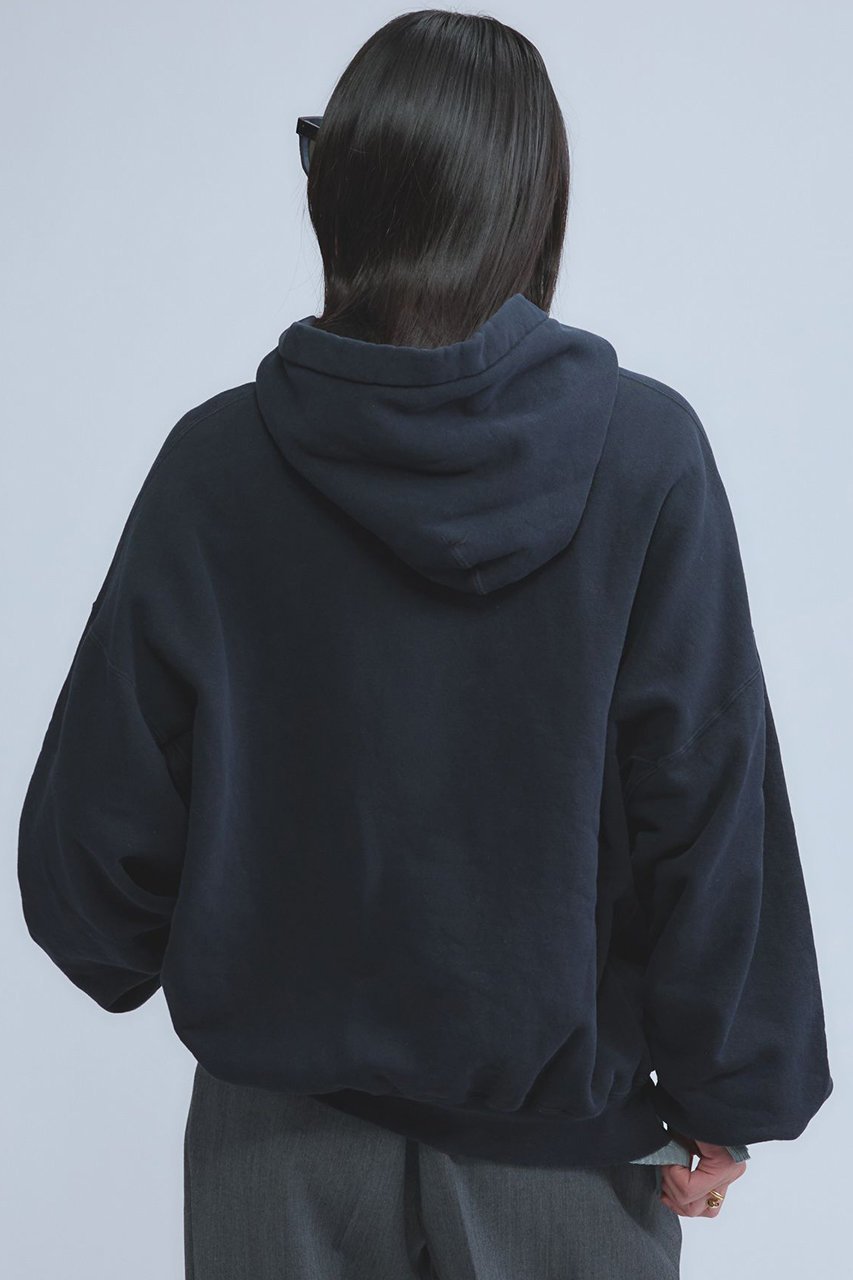 【カオス/Chaos】の【REMI RELIEF】別注ロゴフーディー 人気、トレンドファッション・服の通販 founy(ファニー) 　ファッション　Fashion　レディースファッション　Fashion for Women　トップス・カットソー　Cut & Sew Tops　シャツ・ブラウス・オフィスカジュアル　Elegant Blouses & Button-Ups　レディースパーカー・カジュアルフーディー　Casual Hoodies & Sweatshirts　ロングTシャツ・Tシャツ　Longline T-Shirts & Tees　スウェット・クルーネックトップス　Sweatshirts & Crewnecks / Relaxed Fit Sweat Tops　カットソー・ベーシックTシャツ　Cut-and-Sewn Tops / Stretch Tees & Basics　ヴィンテージ　Vintage Style　春　Spring　デニム　Denim, Jeans Material　ポケット　Pocket, Pocket Detail　別注　Limited Edition, Custom Order　S/S・春夏　SS, Spring/Summer, Warm Season　夏　Summer　2026年　2026　other-8|ID: prp329100004827214 ipo3291000000035125551