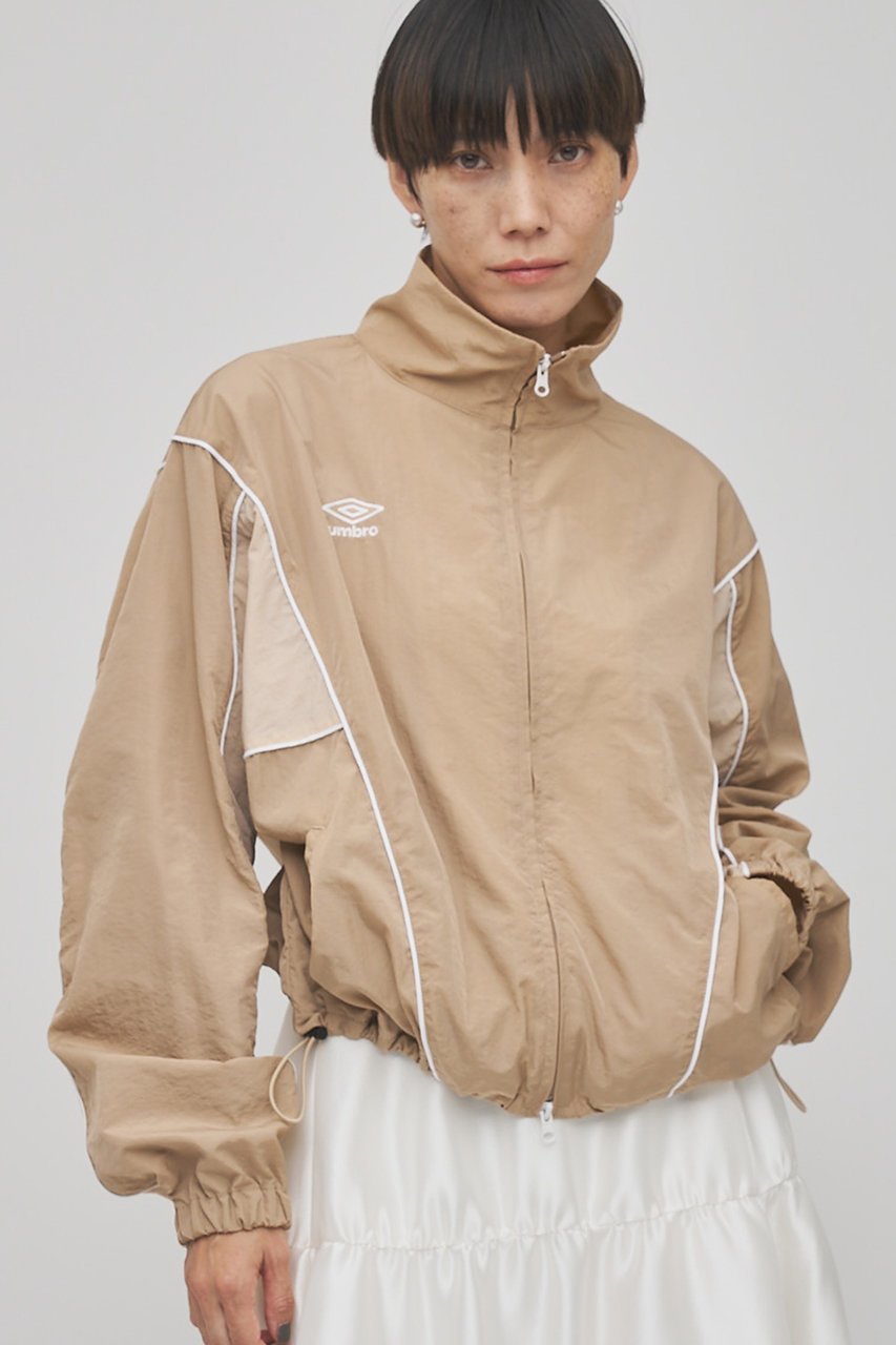 【ウィムガゼット/Whim Gazette】の【UMBRO×Whim Gazette】スタンドカラーブルゾン インテリア・キッズ・メンズ・レディースファッション・服の通販 founy(ファニー) 　ファッション　Fashion　レディースファッション　Fashion for Women　アウター　Coat / Outerwear Collection　レディースジャケット・軽アウター　Jackets　ブルゾンジャケット・スポーティアウター　Blouson Jackets　クール　Cool, Chic　コラボ　Collaboration, Collab　ジャケット　Jacket, Outerwear　スタンド　Stand Collar, Upright Stand　スポーツ　Sports, Activewear　スポーティ　Sporty, Casual Athletic　パイピング　Piping, Trim Design　フォルム　Silhouette, Form　ブルゾン　Blouson, Bomber Jacket　メッシュ　Mesh, Net Fabric　おすすめ　Recommended / Our Picks　エレガント 上品　Elegant　ライトベージュ|ID: prp329100004827229 ipo3291000000036188363