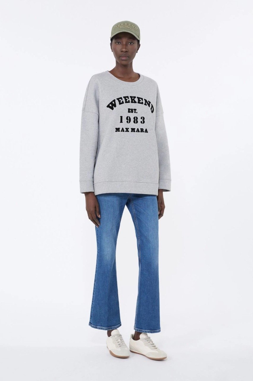 【マックスマーラ/Max Mara】の【Weekend Max Mara】GOMMOSO スウェットシャツ 人気、トレンドファッション・服の通販 founy(ファニー) ファッション Fashion レディースファッション Fashion for Women トップス・カットソー Cut & Sew Tops シャツ・ブラウス・オフィスカジュアル Elegant Blouses & Button-Ups レディースパーカー・カジュアルフーディー Casual Hoodies & Sweatshirts ロングTシャツ・Tシャツ Longline T-Shirts & Tees スウェット・クルーネックトップス Sweatshirts & Crewnecks / Relaxed Fit Sweat Tops カットソー・ベーシックTシャツ Cut-and-Sewn Tops / Stretch Tees & Basics 2026年 2026 スラックス Slacks, Dress Pants デニム Denim, Jeans Material フロント Front, Front Design 夏 Summer 春 Spring S/S・春夏 SS, Spring/Summer, Warm Season other-6|ID: prp329100004828043 ipo3291000000036105835