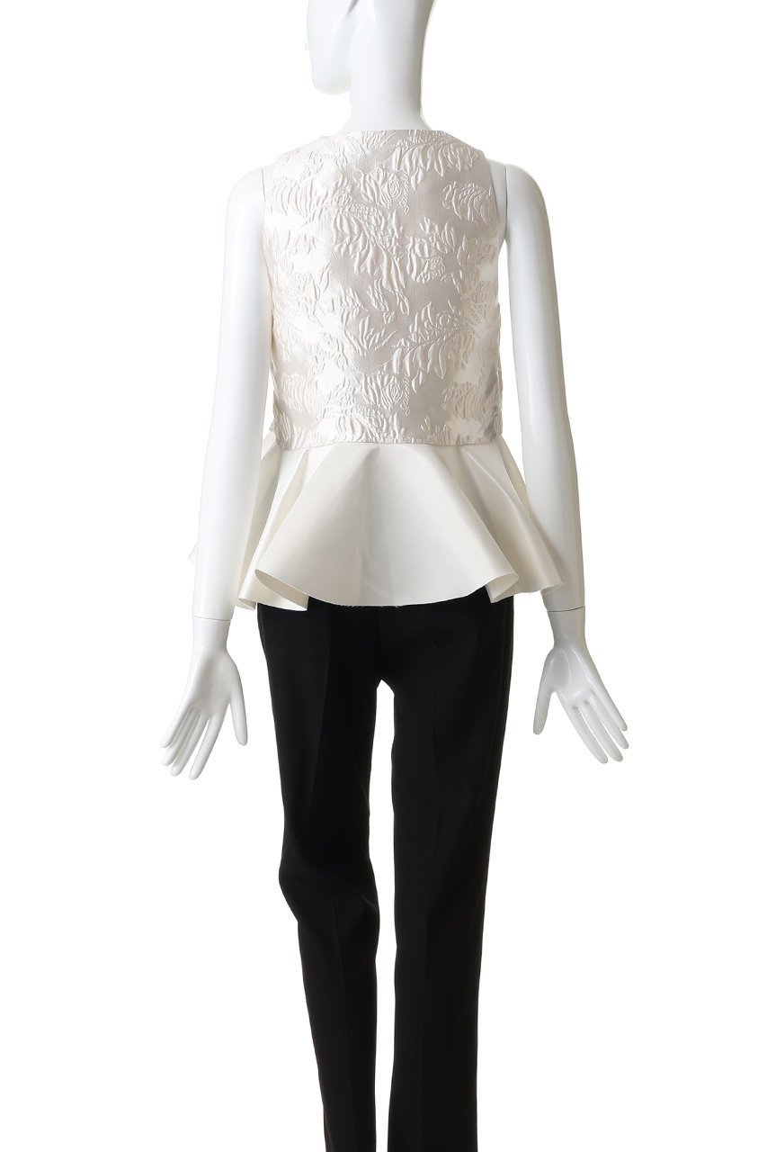 【ガニー/GANNI】のSatin Cloque スリーブレス ペプラムブラウス 人気、トレンドファッション・服の通販 founy(ファニー) 　ファッション　Fashion　レディースファッション　Fashion for Women　トップス・カットソー　Cut & Sew Tops　キャミソール&ノースリーブ　Camisoles & Sleeveless Tops　シャツ・ブラウス・オフィスカジュアル　Elegant Blouses & Button-Ups　2026年　2026　サテン　Satin, Glossy Fabric　スリーブ　Sleeve, Long Sleeve / Short Sleeve　ノースリーブ　Sleeveless, No-Sleeve　パーティ　Party, Party Style　フラワー　Flower, Floral　フレア　Flare, Flared　ペプラム　Peplum, Flared Hem　夏　Summer　春　Spring　S/S・春夏　SS, Spring/Summer, Warm Season　other-3|ID: prp329100004828063 ipo3291000000035135884