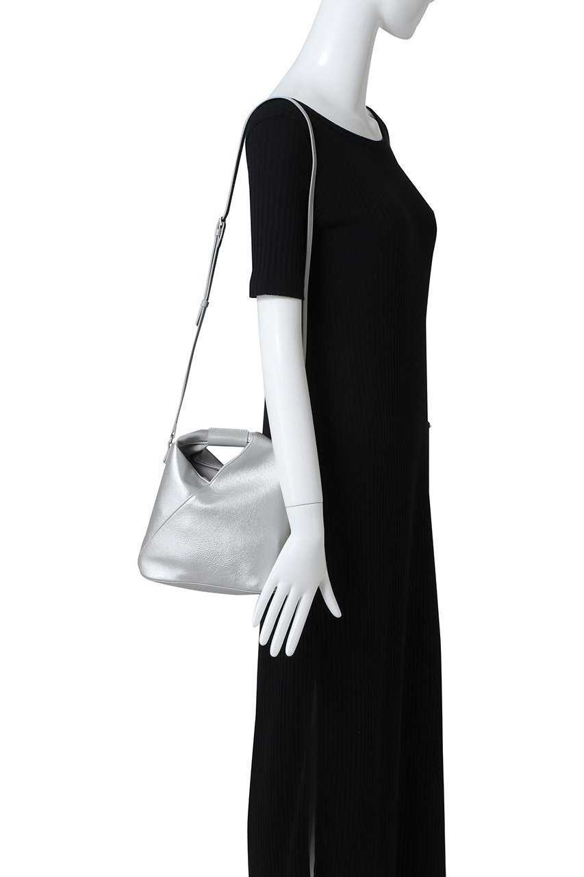 【エムエム6 メゾン マルタン マルジェラ/MM6 Maison Martin Margiela】のジャパニーズ クロスボディバッグ 人気、トレンドファッション・服の通販 founy(ファニー) ファッション Fashion レディースファッション Fashion for Women バッグ Bags 2026年 2026 なめらか Smooth, Silky Texture ショルダー Shoulder, Shoulder Strap シルバー Silver, Metallic Silver 夏 Summer 春 Spring S/S・春夏 SS, Spring/Summer, Warm Season other-2|ID: prp329100004829030 ipo3291000000036069359