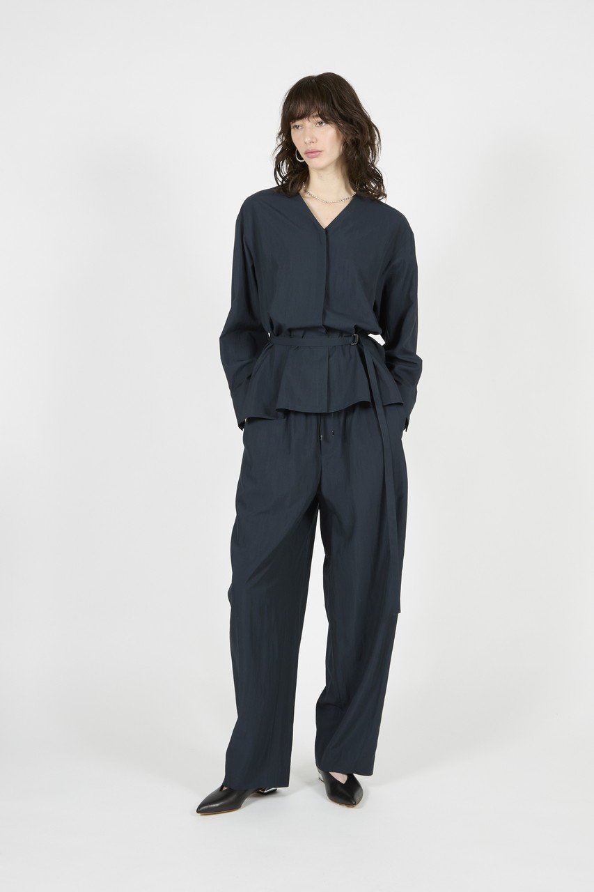 【エブール/ebure】の【店舗限定】リライムタイプライター ノーカラーブラウス 人気、トレンドファッション・服の通販 founy(ファニー) 　ファッション　Fashion　レディースファッション　Fashion for Women　トップス・カットソー　Cut & Sew Tops　シャツ・ブラウス・オフィスカジュアル　Elegant Blouses & Button-Ups　2026年　2026　おすすめ　Recommended / Our Picks　なめらか　Smooth, Silky Texture　スリーブ　Sleeve, Long Sleeve / Short Sleeve　セットアップ　Set-Up, Coordinated Outfit　タイプライター　Typewriter Fabric, Crisp Cotton　ブラウジング　Blouson Silhouette, Cinched Waist　ロング　Long, Long-Length　夏　Summer　春　Spring　S/S・春夏　SS, Spring/Summer, Warm Season　other-7|ID: prp329100004829057 ipo3291000000036069458