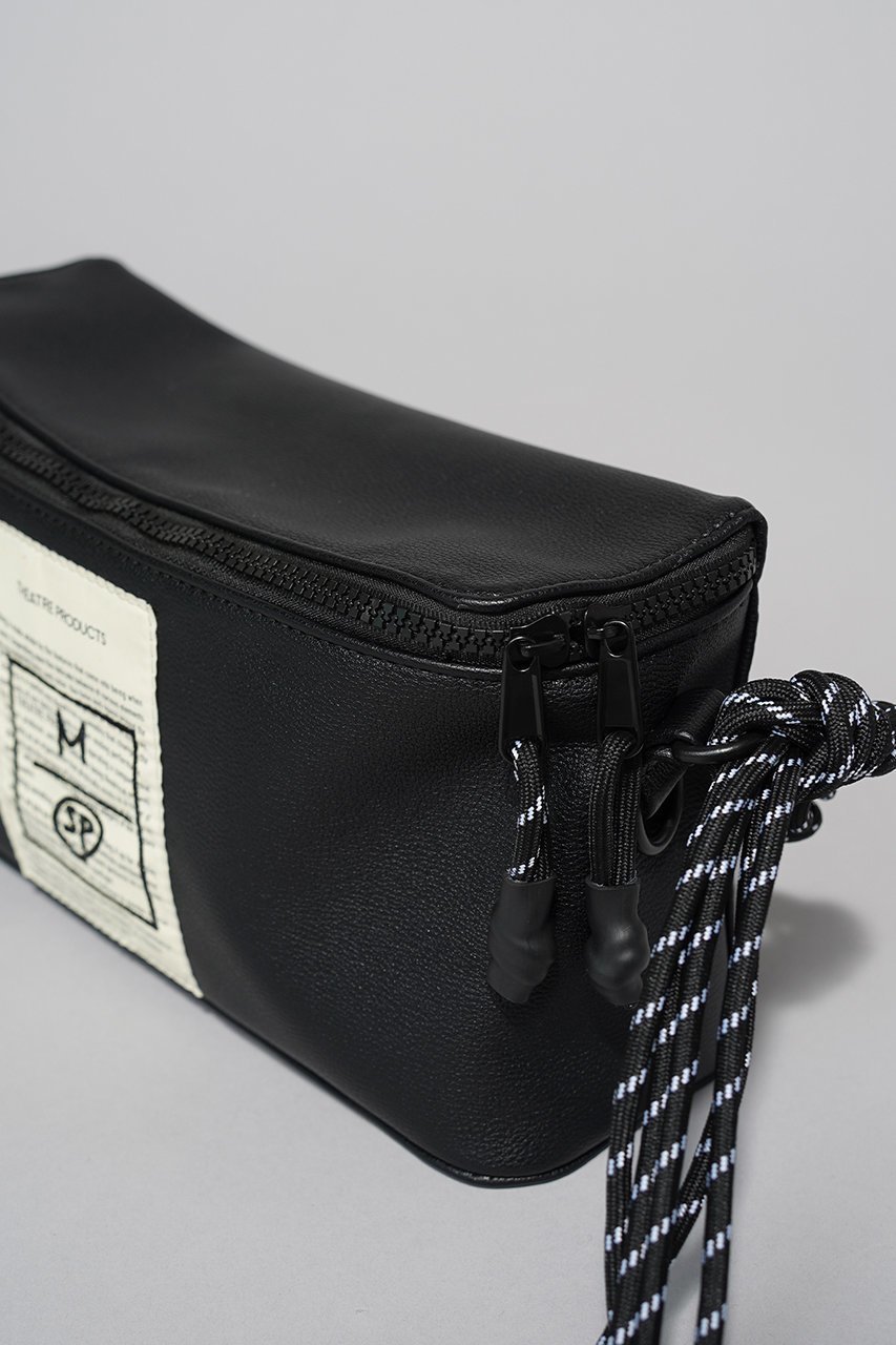 【メゾンスペシャル/MAISON SPECIAL】の【UNISEX】×THEATRE PRODUCTSCollaboration Horizontal Leather Shoulder Bag/シアタープロダクツコラボレーションホライゾナルレザーショルダーバッグ 人気、トレンドファッション・服の通販 founy(ファニー) 　ファッション　Fashion　レディースファッション　Fashion for Women　バッグ　Bags　傘　Umbrella, Parasol　スポーティ　Sporty, Casual Athletic　トレンド　Trend, Trending Now　バランス　Balance, Style Balance　フェイクレザー　Faux Leather, PU Leather　フォルム　Silhouette, Form　ボックス　Boxy, Box Shape　モダン　Modern, Contemporary　ユニセックス　Unisex, Genderless　リアル　Real, Realistic　再入荷　Restock / Back in Stock　エレガント 上品　Elegant　other-7|ID: prp329100004829129 ipo3291000000036690273