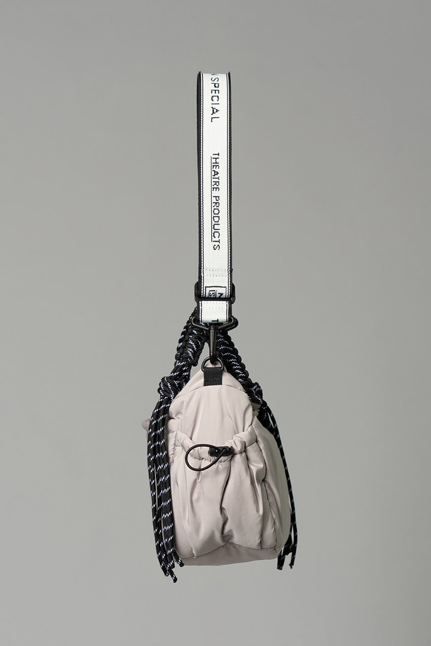 【メゾンスペシャル/MAISON SPECIAL】の【UNISEX】×THEATRE PRODUCTSCollaboration Shoulder Mini Pouch/シアタープロダクツコラボレーションミニショルダーポーチ 人気、トレンドファッション・服の通販 founy(ファニー) 　ファッション　Fashion　レディースファッション　Fashion for Women　ポーチ&ミニバッグ　Pouches & Mini Bags　春　Spring　軽量　Lightweight, Ultra Light　ショルダー　Shoulder, Shoulder Strap　テクスチャー　Texture, Textured Fabric　ハンド　Hand, Handmade　バランス　Balance, Style Balance　フィット　Fit, Slim Fit　フォルム　Silhouette, Form　ポケット　Pocket, Pocket Detail　ユニセックス　Unisex, Genderless　S/S・春夏　SS, Spring/Summer, Warm Season　夏　Summer　旅行　Travel　2026年　2026　other-3|ID: prp329100004829130 ipo3291000000035147209