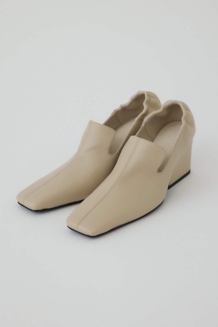 【リムアーク/RIM.ARK】のLeather square toe heel/ヒールシューズ インテリア・キッズ・メンズ・レディースファッション・服の通販 founy(ファニー) ファッション Fashion レディースファッション Fashion for Women 2026年 2026 ギャザー Gathered, Ruffled シューズ Shoes, Footwear フィット Fit, Slim Fit 夏 Summer 春 Spring S/S・春夏 SS, Spring/Summer, Warm Season ベージュ|ID: prp329100004831219 ipo3291000000035174646