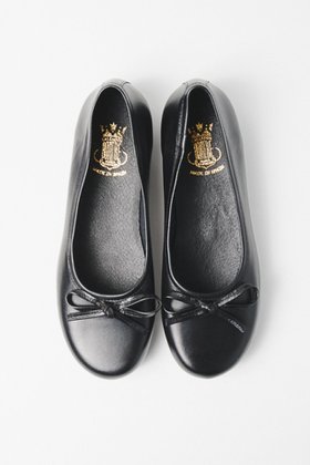 【エスメラルダ/Esmeralda】の【BONTRE】レザーバレエシューズ/50301 人気、トレンドファッション・服の通販 founy(ファニー) ファッション Fashion レディースファッション Fashion for Women 2026年 2026 シューズ Shoes, Footwear シンプル Simple, Minimal バレエ Ballet, Ballet Style フェミニン Feminine, Girly フォルム Silhouette, Form フラット Flat, Flat Shoes リボン Ribbon, Bow エレガント 上品 Elegant 夏 Summer 定番 Standard, Basic Item 春 Spring S/S・春夏 SS, Spring/Summer, Warm Season ビジネス 仕事 通勤 Business / Work / Commuting |ID:prp329100004831224