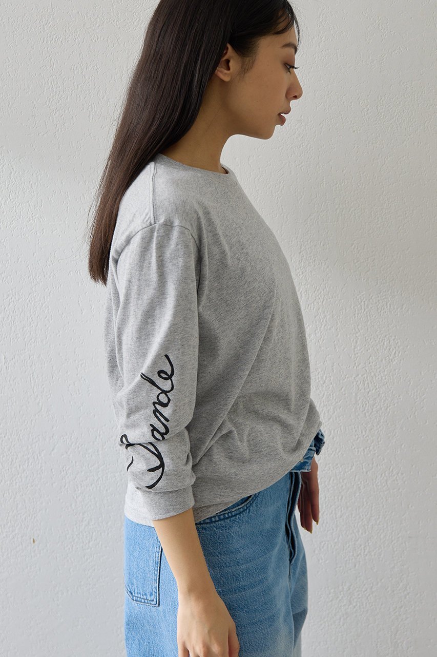 【ウィムガゼット/Whim Gazette】のスリーブロゴロングTシャツ 人気、トレンドファッション・服の通販 founy(ファニー) ファッション Fashion レディースファッション Fashion for Women トップス・カットソー Cut & Sew Tops シャツ・ブラウス・オフィスカジュアル Elegant Blouses & Button-Ups ロングTシャツ・Tシャツ Longline T-Shirts & Tees カットソー・ベーシックTシャツ Cut-and-Sewn Tops / Stretch Tees & Basics 2026年 2026 カットソー Cut and Sewn Top スリーブ Sleeve, Long Sleeve / Short Sleeve プリント Print, Printed Pattern ロング Long, Long-Length 夏 Summer 定番 Standard, Basic Item 春 Spring S/S・春夏 SS, Spring/Summer, Warm Season other-4|ID: prp329100004831979 ipo3291000000036162155