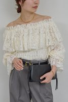 【ガリャルダガランテ/GALLARDAGALANTE】のオフショルレースブラウス 人気、トレンドファッション・服の通販 founy(ファニー) ファッション Fashion レディースファッション Fashion for Women トップス・カットソー Cut & Sew Tops シャツ・ブラウス・オフィスカジュアル Elegant Blouses & Button-Ups 2026年 2026 スリーブ Sleeve, Long Sleeve / Short Sleeve フェミニン Feminine, Girly レース Lace, Lace Fabric ロング Long, Long-Length エレガント 上品 Elegant 夏 Summer 春 Spring S/S・春夏 SS, Spring/Summer, Warm Season |ID:prp329100004831991