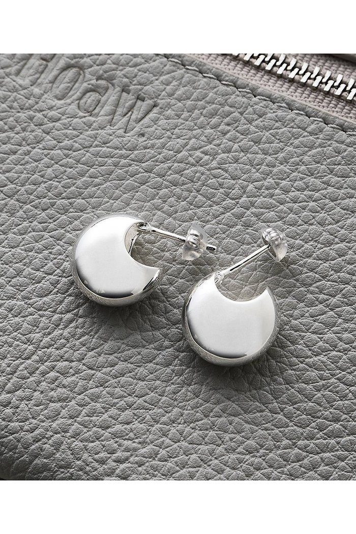 【ウィムガゼット/Whim Gazette】の【Hoaw.】プランプピアス インテリア・キッズ・メンズ・レディースファッション・服の通販 founy(ファニー) https://founy.com/ ファッション Fashion レディースファッション Fashion for Women ジュエリー Jewelry ファッションリング Fashion Rings イヤリング・フープ・ドロップタイプ Hoop, Drop & Clip Earrings 2026年 2026 イヤリング Earrings シルバー Silver, Metallic Silver バランス Balance, Style Balance フォルム Silhouette, Form ラウンド Round, Round Neck エレガント 上品 Elegant 夏 Summer 春 Spring S/S・春夏 SS, Spring/Summer, Warm Season |ID: prp329100004832732 ipo3291000000035191408