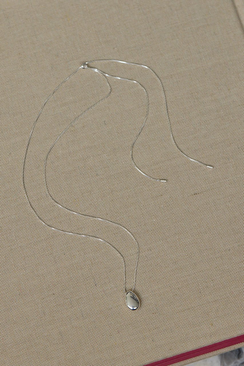 【ウィムガゼット/Whim Gazette】の【Hoaw.】ドロップロングネックレス 人気、トレンドファッション・服の通販 founy(ファニー) 　ファッション　Fashion　レディースファッション　Fashion for Women　ジュエリー　Jewelry　ネックレス　Necklaces & Pendants　2026年　2026　なめらか　Smooth, Silky Texture　ショート　Short, Short Length　シルバー　Silver, Metallic Silver　スクエア　Square, Square Shape　チェーン　Chain, Chain Strap　ドロップ　Drop Shoulder, Dropped Style　ネックレス　Necklace, Pendant Necklace　ボックス　Boxy, Box Shape　モチーフ　Motif, Design Theme　ロング　Long, Long-Length　エレガント 上品　Elegant　夏　Summer　春　Spring　S/S・春夏　SS, Spring/Summer, Warm Season　other-2|ID: prp329100004832734 ipo3291000000035191423