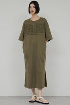 【ガリャルダガランテ/GALLARDAGALANTE】の【Dhritie】レースパッチワークワンピース 人気、トレンドファッション・服の通販 founy(ファニー) ファッション Fashion レディースファッション Fashion for Women ワンピース Dresses チュニック Tunic Tops & Dresses 2026年 2026 インド Indian Textile ジップ Zip, Zipper チュニック Tunic, Long Top リラックス Relax, Relaxed Fit ロング Long, Long-Length 夏 Summer 春 Spring S/S・春夏 SS, Spring/Summer, Warm Season thumbnail カーキ|ID: prp329100004835292 ipo3291000000035874860