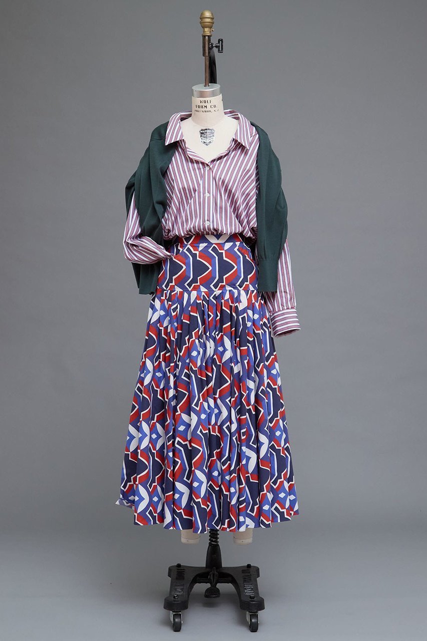 【マルティニーク/martinique】の【l heritage martinique】コットンポプリンシャツ 人気、トレンドファッション・服の通販 founy(ファニー) 　ファッション　Fashion　レディースファッション　Fashion for Women　トップス・カットソー　Cut & Sew Tops　シャツ・ブラウス・オフィスカジュアル　Elegant Blouses & Button-Ups　春　Spring　シンプル　Simple, Minimal　スリーブ　Sleeve, Long Sleeve / Short Sleeve　定番　Standard, Basic Item　バランス　Balance, Style Balance　フィット　Fit, Slim Fit　ベーシック　Basic, Essential　ボトム　Bottoms, Lower Wear　リラックス　Relax, Relaxed Fit　ロング　Long, Long-Length　S/S・春夏　SS, Spring/Summer, Warm Season　おすすめ　Recommended / Our Picks　夏　Summer　2026年　2026　other-8|ID: prp329100004835301 ipo3291000000036043758