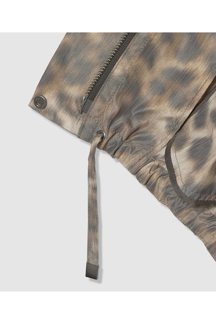 【アルアバイル/allureville】のレオパプリントスタンドカラーブルゾン 人気、トレンドファッション・服の通販 founy(ファニー) ファッション Fashion レディースファッション Fashion for Women アウター Coat / Outerwear Collection レディースジャケット・軽アウター Jackets ブルゾンジャケット・スポーティアウター Blouson Jackets 2026年 2026 イタリア Italy ジャカード/ジャガード Jacquard, Woven Pattern ジャケット Jacket, Outerwear トレンド Trend, Trending Now バランス Balance, Style Balance ブルゾン Blouson, Bomber Jacket プリント Print, Printed Pattern レオパード Leopard, Animal Print 今季 This Season, Current Season 夏 Summer 春 Spring S/S・春夏 SS, Spring/Summer, Warm Season other-7|ID: prp329100004835315 ipo3291000000036245123