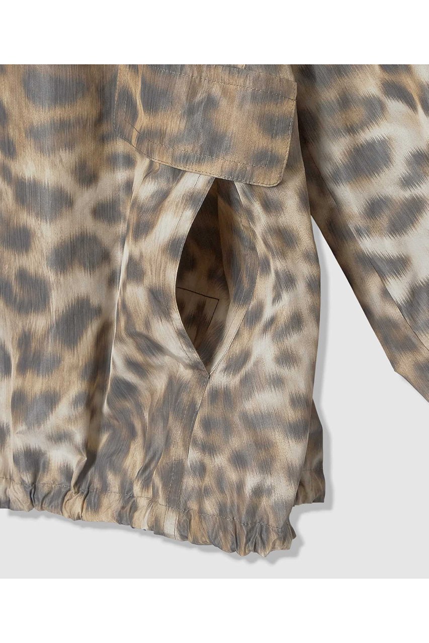 【アルアバイル/allureville】のレオパプリントスタンドカラーブルゾン 人気、トレンドファッション・服の通販 founy(ファニー) 　ファッション　Fashion　レディースファッション　Fashion for Women　アウター　Coat / Outerwear Collection　レディースジャケット・軽アウター　Jackets　ブルゾンジャケット・スポーティアウター　Blouson Jackets　イタリア　Italy　ジャカード／ジャガード　Jacquard, Woven Pattern　ジャケット　Jacket, Outerwear　トレンド　Trend, Trending Now　バランス　Balance, Style Balance　ブルゾン　Blouson, Bomber Jacket　プリント　Print, Printed Pattern　レオパード　Leopard, Animal Print　今季　This Season, Current Season　other-4|ID: prp329100004835315 ipo3291000000036683105