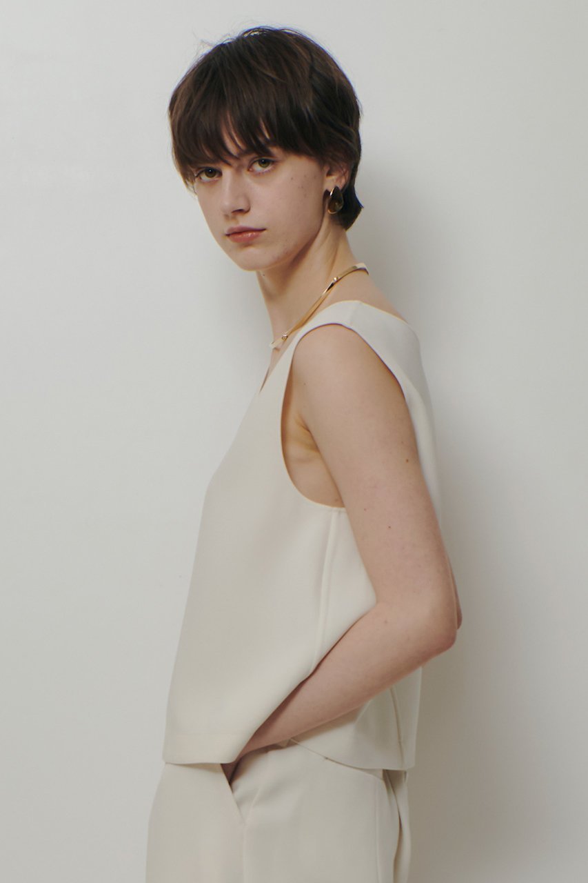 【アルアバイル/allureville】のダブルクロスショートVネックプルオーバー 人気、トレンドファッション・服の通販 founy(ファニー) 　ファッション　Fashion　レディースファッション　Fashion for Women　トップス・カットソー　Cut & Sew Tops　キャミソール&ノースリーブ　Camisoles & Sleeveless Tops　シャツ・ブラウス・オフィスカジュアル　Elegant Blouses & Button-Ups　カジュアルプルオーバー・ニットトップス　Pullovers & Knit Tops / Casual Pullovers　Vネックトップス　V-Neck Tops / V-Cut Neckline Shirts　2026年　2026　セットアップ　Set-Up, Coordinated Outfit　ドレープ　Drape, Draping Fabric　ノースリーブ　Sleeveless, No-Sleeve　バランス　Balance, Style Balance　ボックス　Boxy, Box Shape　夏　Summer　春　Spring　S/S・春夏　SS, Spring/Summer, Warm Season　other-5|ID: prp329100004835318 ipo3291000000036245142