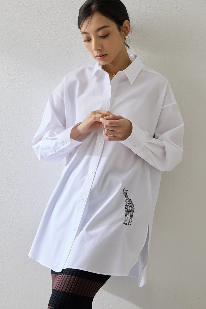 【ウィムガゼット/Whim Gazette】のアニマル刺繍シャツ インテリア・キッズ・メンズ・レディースファッション・服の通販 founy(ファニー) https://founy.com/ ファッション Fashion レディースファッション Fashion for Women トップス・カットソー Cut & Sew Tops シャツ・ブラウス・オフィスカジュアル Elegant Blouses & Button-Ups 2026年 2026 アニマル Animal Print インナー Innerwear ストライプ Stripe, Striped Pattern スリーブ Sleeve, Long Sleeve / Short Sleeve ロング Long, Long-Length エレガント 上品 Elegant 夏 Summer 春 Spring S/S・春夏 SS, Spring/Summer, Warm Season |ID: prp329100004835332 ipo3291000000035221056
