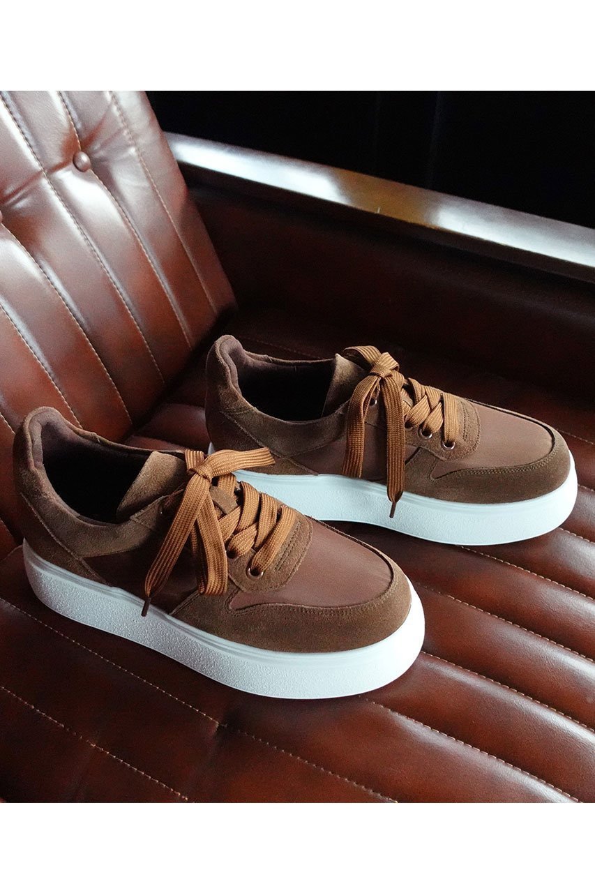 【ダニエラ アンド ジェマ/Daniella & GEMMA】の【AKIKO KIZU×Daniella&GEMMA】ボリュームスニーカー 人気、トレンドファッション・服の通販 founy(ファニー) 　ファッション　Fashion　レディースファッション　Fashion for Women　インソール　Shoe Insole　春　Spring　コレクション　Collection, Seasonal Line　シューズ　Shoes, Footwear　スニーカー　Sneakers, Trainers　スポーティ　Sporty, Casual Athletic　レイン　Rain, Rainproof　レース　Lace, Lace Fabric　S/S・春夏　SS, Spring/Summer, Warm Season　おすすめ　Recommended / Our Picks　夏　Summer　2026年　2026　 other-1|ID: prp329100004835333 ipo3291000000035221067