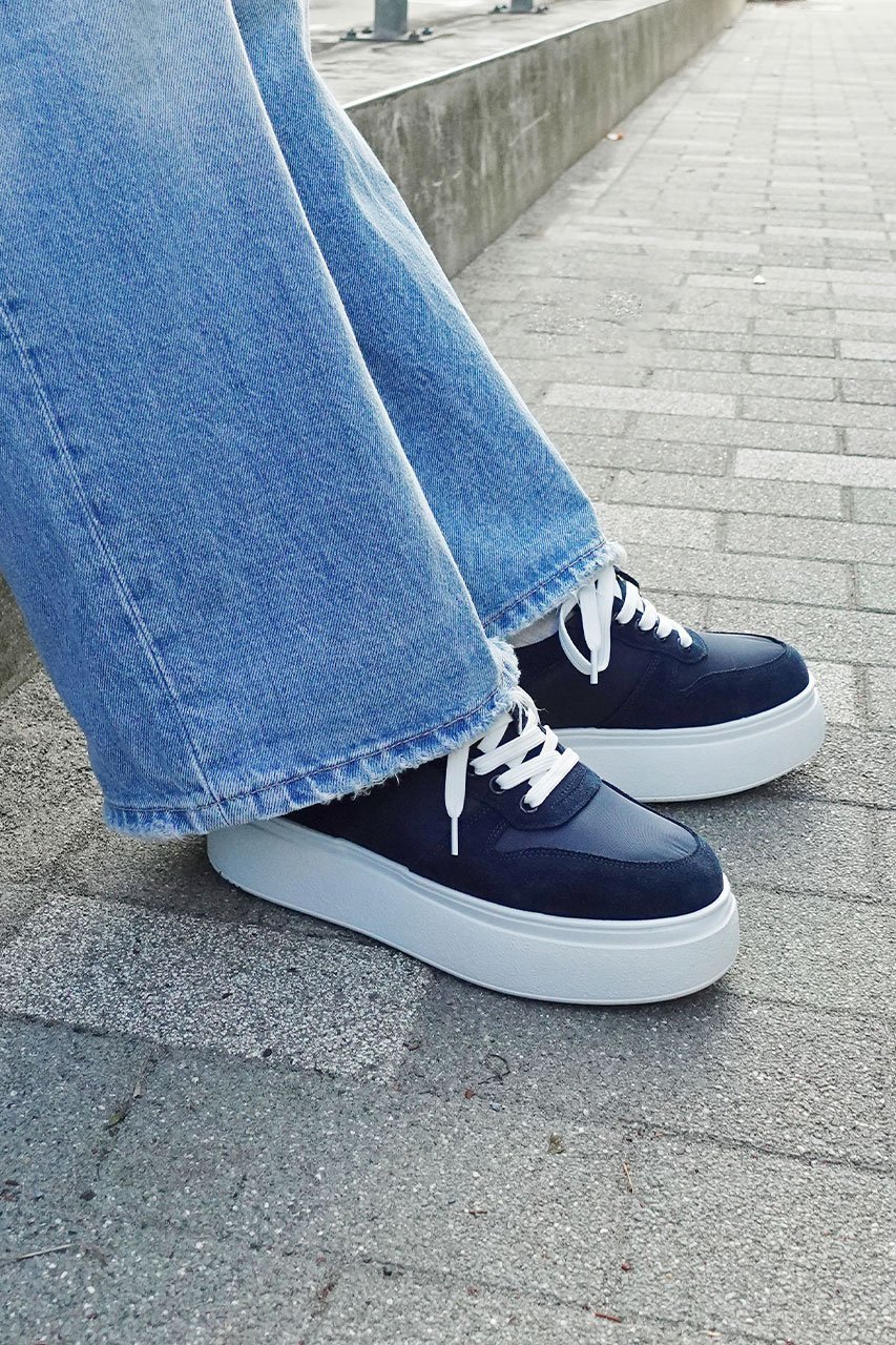 【ダニエラ アンド ジェマ/Daniella & GEMMA】の【AKIKO KIZU×Daniella&GEMMA】ボリュームスニーカー 人気、トレンドファッション・服の通販 founy(ファニー) 　ファッション　Fashion　レディースファッション　Fashion for Women　インソール　Shoe Insole　春　Spring　コレクション　Collection, Seasonal Line　シューズ　Shoes, Footwear　スニーカー　Sneakers, Trainers　スポーティ　Sporty, Casual Athletic　レイン　Rain, Rainproof　レース　Lace, Lace Fabric　S/S・春夏　SS, Spring/Summer, Warm Season　おすすめ　Recommended / Our Picks　夏　Summer　2026年　2026　other-5|ID: prp329100004835333 ipo3291000000035221073