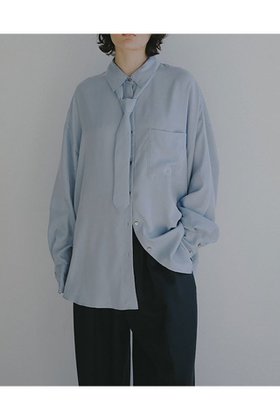 【エトレトウキョウ/ETRE TOKYO】 キュプラネクタイオーバーサイズシャツ人気、トレンドファッション・服の通販 founy(ファニー) ファッション Fashion レディースファッション Fashion for Women トップス・カットソー Cut & Sew Tops シャツ・ブラウス・オフィスカジュアル Elegant Blouses & Button-Ups 春 Spring カフス Cuff Design キュプラ Cupro, Eco Fabric シンプル Simple, Minimal スリーブ Sleeve, Long Sleeve / Short Sleeve とろみ Fluid, Flowy Fabric ドレープ Drape, Draping Fabric なめらか Smooth, Silky Texture フロント Front, Front Design ポケット Pocket, Pocket Detail リラックス Relax, Relaxed Fit ロング Long, Long-Length S/S・春夏 SS, Spring/Summer, Warm Season 再入荷 Restock / Back in Stock 夏 Summer エレガント 上品 Elegant 2026年 2026 |ID:prp329100004835361