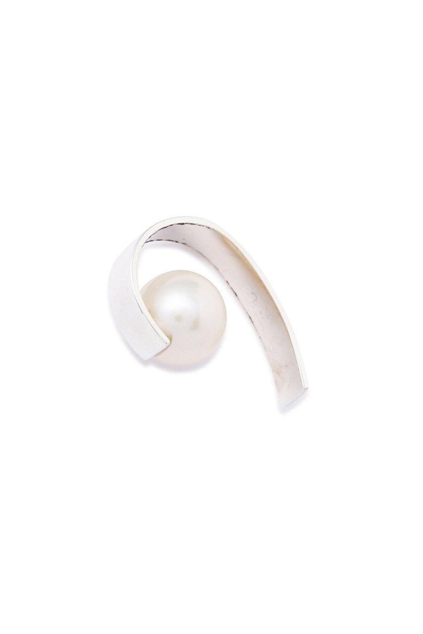 【アドーア/ADORE】のSaskia Diez PEARL EARCUFF 人気、トレンドファッション・服の通販 founy(ファニー) 　ファッション　Fashion　レディースファッション　Fashion for Women　ジュエリー　Jewelry　ファッションリング　Fashion Rings　イヤリング・フープ・ドロップタイプ　Hoop, Drop & Clip Earrings　イヤリング　Earrings　イヤーカフ　Ear Cuffs　パール　Pearl, Pearl Accent　メタル　Metal, Metal Parts　エレガント 上品　Elegant　other-2|ID: prp329100004837664 ipo3291000000035997822