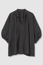 【アルアバイル/allureville】のギャザーボリュームスタンドブラウス 人気、トレンドファッション・服の通販 founy(ファニー) ファッション Fashion レディースファッション Fashion for Women トップス・カットソー Cut & Sew Tops シャツ・ブラウス・オフィスカジュアル Elegant Blouses & Button-Ups 2026年 2026 インナー Innerwear ギャザー Gathered, Ruffled シルク Silk, 100% Silk スリーブ Sleeve, Long Sleeve / Short Sleeve ドレープ Drape, Draping Fabric フォルム Silhouette, Form リラックス Relax, Relaxed Fit ロング Long, Long-Length 夏 Summer 春 Spring S/S・春夏 SS, Spring/Summer, Warm Season thumbnail ブラック|ID: prp329100004837683 ipo3291000000035247832