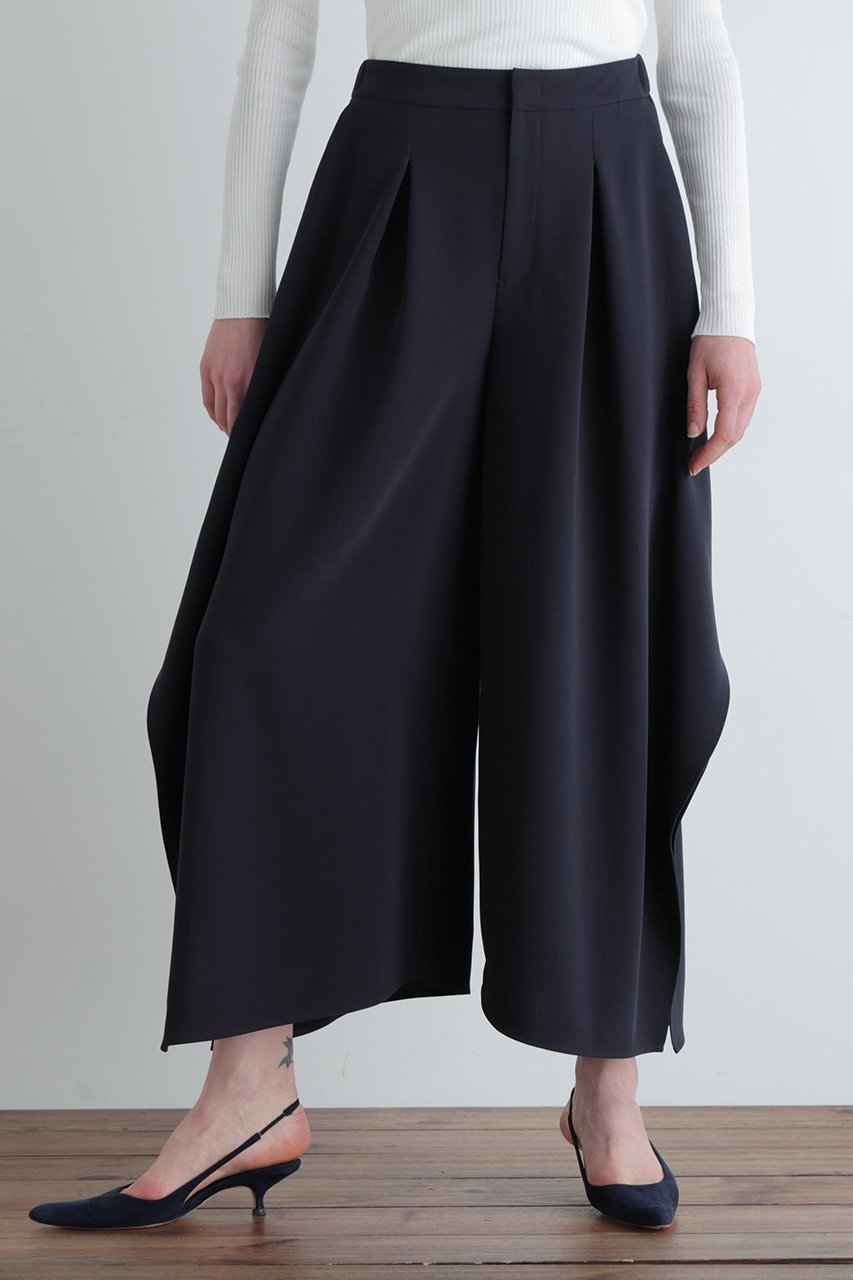 【ル フィル/LE PHIL】のダブルクロススクエアパンツ 人気、トレンドファッション・服の通販 founy(ファニー) 　ファッション　Fashion　レディースファッション　Fashion for Women　パンツ　Pants & Trousers　カットソー　Cut and Sewn Top　サテン　Satin, Glossy Fabric　スクエア　Square, Square Shape　スタンダード　Standard, Basic　バランス　Balance, Style Balance　フォルム　Silhouette, Form　フロント　Front, Front Design　おすすめ　Recommended / Our Picks　other-3|ID: prp329100004837700 ipo3291000000035435644