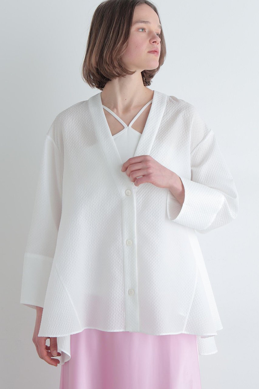 【ル フィル/LE PHIL】のスクエアジャカードカーディガン 人気、トレンドファッション・服の通販 founy(ファニー) 　ファッション　Fashion　レディースファッション　Fashion for Women　トップス・カットソー　Cut & Sew Tops　カーディガン・羽織り　Layered Style Cardigans　シャツ・ブラウス・オフィスカジュアル　Elegant Blouses & Button-Ups　インナー　Innerwear　カーディガン　Cardigan, Knitwear　ショルダー　Shoulder, Shoulder Strap　シンプル　Simple, Minimal　ジャカード／ジャガード　Jacquard, Woven Pattern　ジャケット　Jacket, Outerwear　スクエア　Square, Square Shape　スタンダード　Standard, Basic　スリーブ　Sleeve, Long Sleeve / Short Sleeve　ドロップ　Drop Shoulder, Dropped Style　バランス　Balance, Style Balance　パターン　Pattern, Design Print　フィット　Fit, Slim Fit　フォルム　Silhouette, Form　フレア　Flare, Flared　ロング　Long, Long-Length　夏　Summer　エレガント 上品　Elegant　新作・新入荷　New Arrivals / New In　other-2|ID: prp329100004837711 ipo3291000000035248046