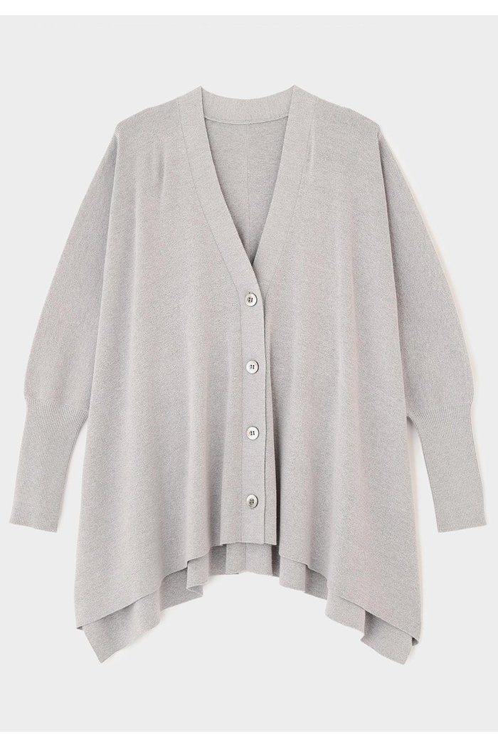 【ル フィル/LE PHIL】のスクエアニットカーデ インテリア・キッズ・メンズ・レディースファッション・服の通販 founy(ファニー) https://founy.com/ ファッション Fashion レディースファッション Fashion for Women トップス・カットソー Cut & Sew Tops ニット Knit Tops & Sweaters カジュアルプルオーバー・ニットトップス Pullovers & Knit Tops / Casual Pullovers カーディガン Cardigan, Knitwear シンプル Simple, Minimal スリット Slit, Slit Detail ビッグ Big, Oversized ポンチョ Poncho, Cape Style 新作・新入荷 New Arrivals / New In |ID: prp329100004837733 ipo3291000000035248208