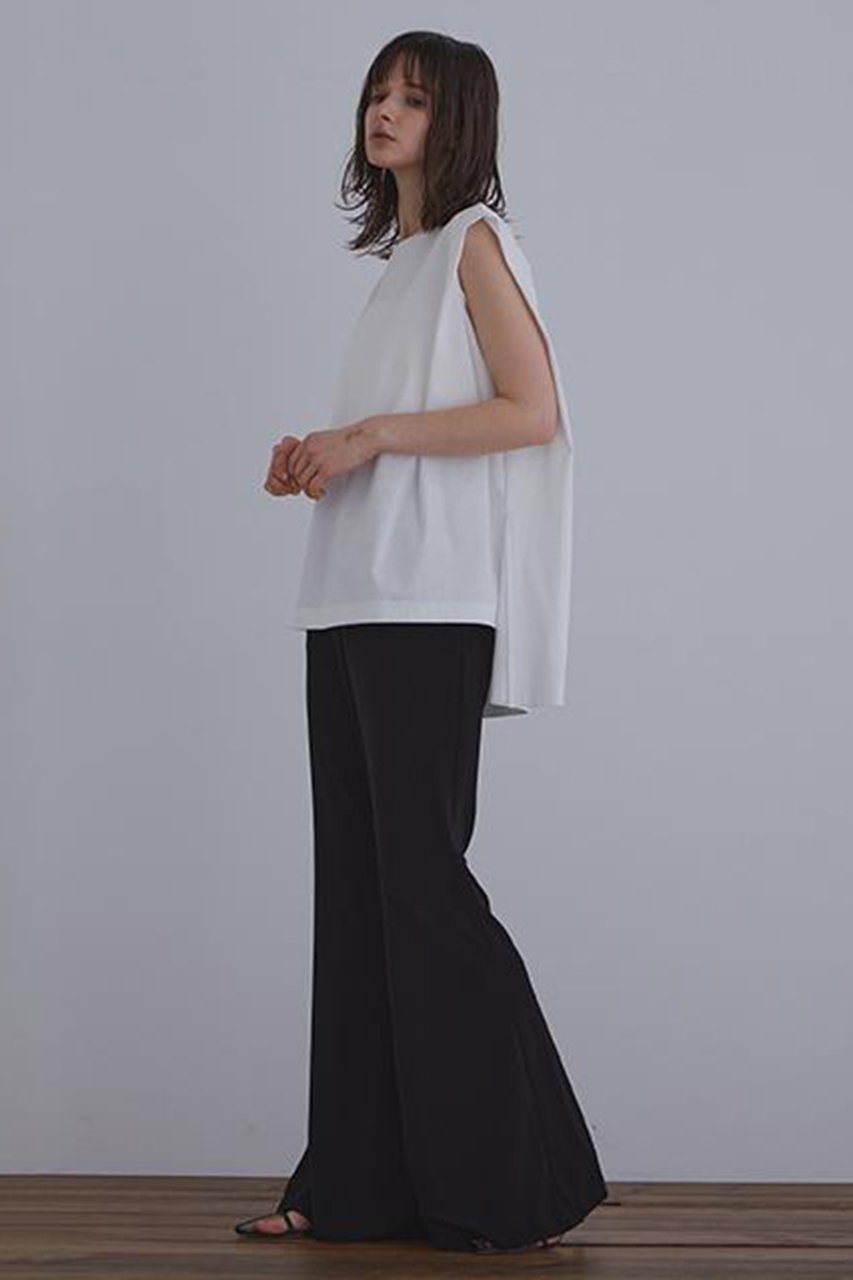 【ル フィル/LE PHIL】のシルキースムースノースリーブT 人気、トレンドファッション・服の通販 founy(ファニー) 　ファッション　Fashion　レディースファッション　Fashion for Women　トップス・カットソー　Cut & Sew Tops　キャミソール&ノースリーブ　Camisoles & Sleeveless Tops　シャツ・ブラウス・オフィスカジュアル　Elegant Blouses & Button-Ups　ロングTシャツ・Tシャツ　Longline T-Shirts & Tees　カットソー・ベーシックTシャツ　Cut-and-Sewn Tops / Stretch Tees & Basics　おすすめ　Recommended / Our Picks　カットソー　Cut and Sewn Top　キャミソール　Camisole, Spaghetti Strap Top　タンク　Tank Top, Sleeveless Top　ドレープ　Drape, Draping Fabric　フォルム　Silhouette, Form　other-3|ID: prp329100004837762 ipo3291000000035354643