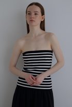 【ル フィル/LE PHIL】のニットビスチェ 人気、トレンドファッション・服の通販 founy(ファニー) ファッション Fashion レディースファッション Fashion for Women トップス・カットソー Cut & Sew Tops ニット Knit Tops & Sweaters カジュアルプルオーバー・ニットトップス Pullovers & Knit Tops / Casual Pullovers ビスチェ Bustiers & Corset Tops / Layered Bustier Style おすすめ Recommended / Our Picks インナー Innerwear シンプル Simple, Minimal ジャケット Jacket, Outerwear スタンダード Standard, Basic ストレッチ Stretch, Stretchy Fabric ビスチェ Bustier, Corset Top フィット Fit, Slim Fit thumbnail ブラック|ID: prp329100004837777 ipo3291000000035248661