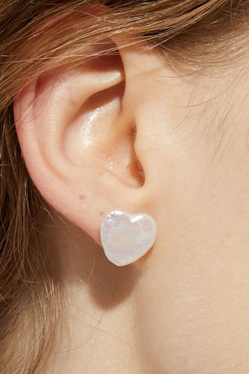 【アルティーダ ウード/ARTIDA OUD】の【1/29 0:00販売開始】basic K10 ハートパール スタッド シングル ピアス(片耳用) 人気、トレンドファッション・服の通販 founy(ファニー) 　ファッション　Fashion　レディースファッション　Fashion for Women　ジュエリー　Jewelry　ファッションリング　Fashion Rings　イヤリング・フープ・ドロップタイプ　Hoop, Drop & Clip Earrings　2026年　2026　イヤリング　Earrings　エレガント 上品　Elegant　シェイプ　Shape, Slim Fit　シンプル　Simple, Minimal　パール　Pearl, Pearl Accent　フォルム　Silhouette, Form　夏　Summer　春　Spring　S/S・春夏　SS, Spring/Summer, Warm Season　片耳　One-Ear, Single Earring　other-2|ID: prp329100004838623 ipo3291000000035258794