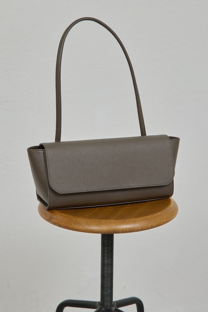 【ガリャルダガランテ/GALLARDAGALANTE】の【2.718】エンボスワンハンドルBAG インテリア・キッズ・メンズ・レディースファッション・服の通販 founy(ファニー) https://founy.com/ ファッション Fashion レディースファッション Fashion for Women バッグ Bags 2026年 2026 ショルダー Shoulder, Shoulder Strap スタイリッシュ Stylish, Fashionable フラップ Flap, Flap Pocket マグネット Magnet, Magnetic Closure 夏 Summer 春 Spring S/S・春夏 SS, Spring/Summer, Warm Season |ID: prp329100004838668 ipo3291000000036006116