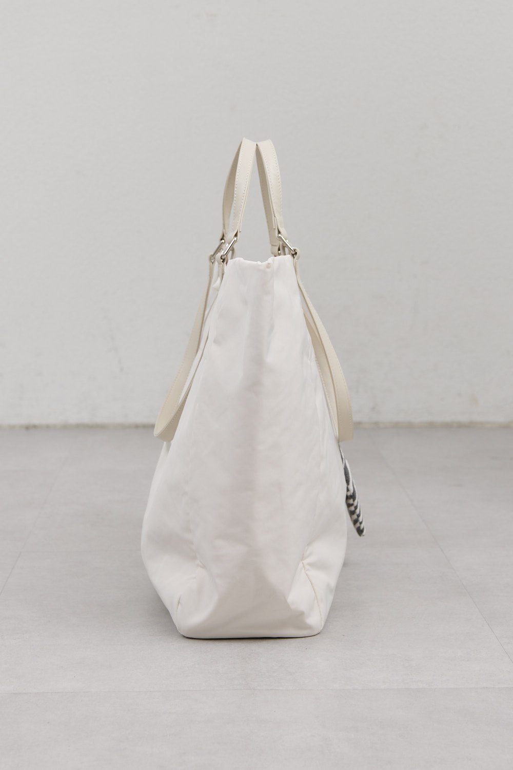 【ガリャルダガランテ/GALLARDAGALANTE】の【WEB限定】【2.718】ダブルハンドルトート 人気、トレンドファッション・服の通販 founy(ファニー) 　ファッション　Fashion　レディースファッション　Fashion for Women　バッグ　Bags　2026年　2026　シンプル　Simple, Minimal　ポケット　Pocket, Pocket Detail　ポーチ　Pouch, Small Case　レオパード　Leopard, Animal Print　夏　Summer　春　Spring　S/S・春夏　SS, Spring/Summer, Warm Season　other-5|ID: prp329100004838706 ipo3291000000035259566