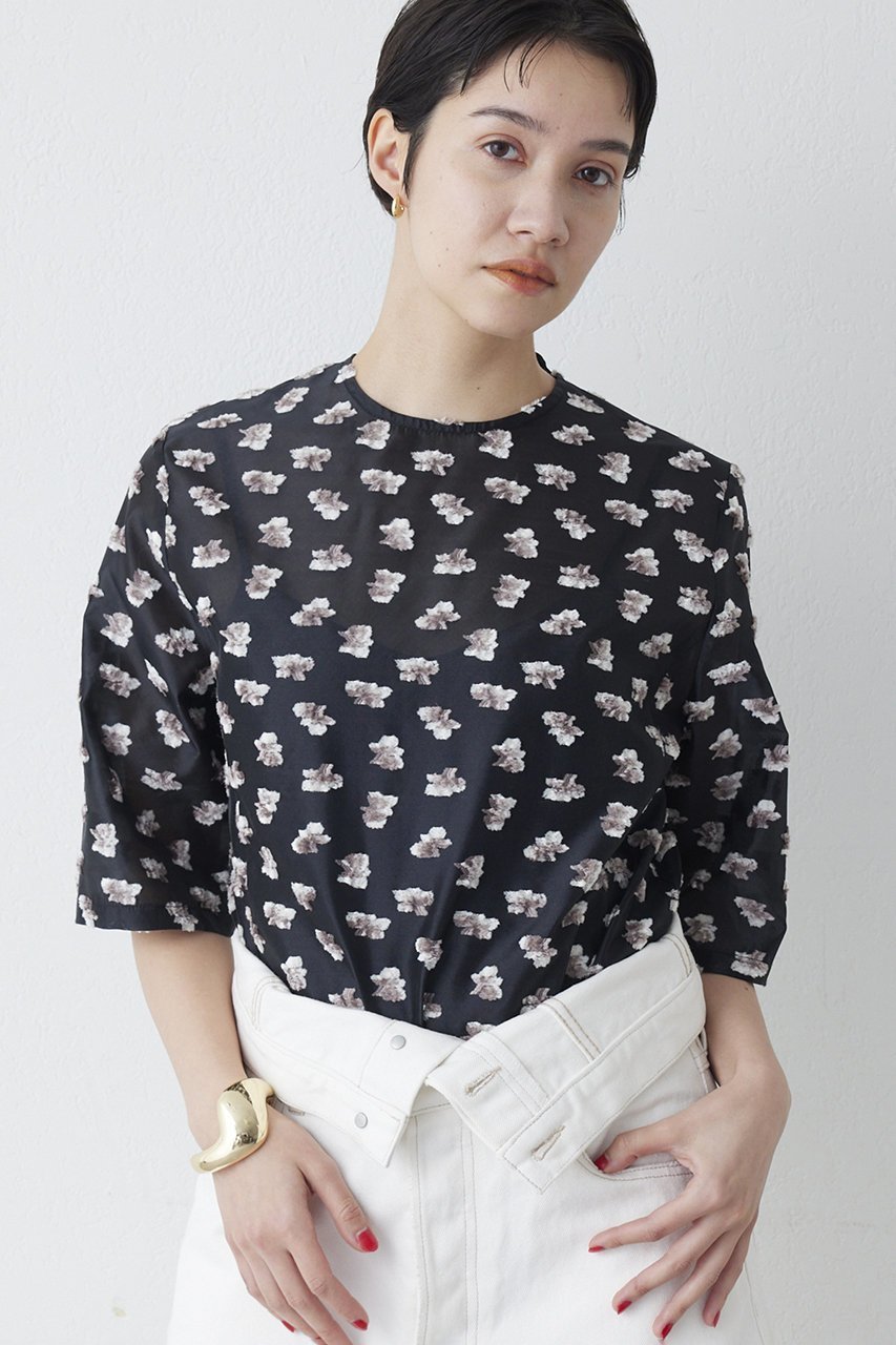 【ウィムガゼット/Whim Gazette】の【THE PAUSE】フラワージャガードブラウス 人気、トレンドファッション・服の通販 founy(ファニー) 　ファッション　Fashion　レディースファッション　Fashion for Women　トップス・カットソー　Cut & Sew Tops　シャツ・ブラウス・オフィスカジュアル　Elegant Blouses & Button-Ups　2026年　2026　イエロー　Yellow　オーガンジー　Organza Fabric　シアー　Sheer, See-Through　シェイプ　Shape, Slim Fit　ショート　Short, Short Length　シンプル　Simple, Minimal　ジャカード／ジャガード　Jacquard, Woven Pattern　スリーブ　Sleeve, Long Sleeve / Short Sleeve　フラワー　Flower, Floral　ボトム　Bottoms, Lower Wear　夏　Summer　春　Spring　S/S・春夏　SS, Spring/Summer, Warm Season　 other-1|ID: prp329100004838777 ipo3291000000035260412