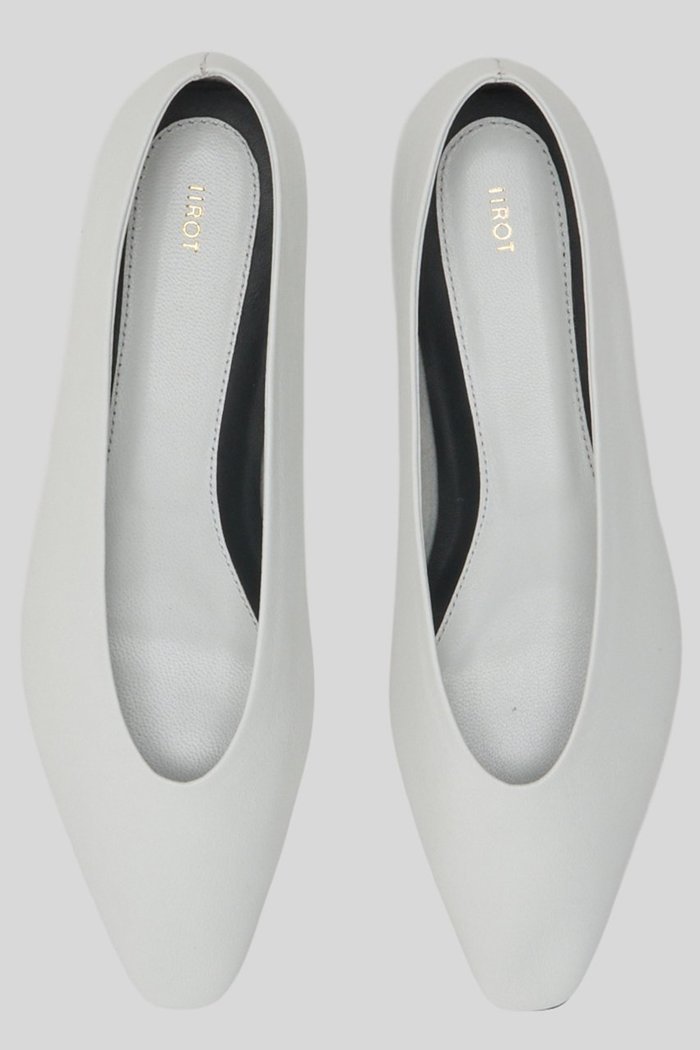 【イロット/IIROT】のカバーフラットシューズ インテリア・キッズ・メンズ・レディースファッション・服の通販 founy(ファニー) https://founy.com/ ファッション Fashion レディースファッション Fashion for Women シューズ Shoes, Footwear シンプル Simple, Minimal フィット Fit, Slim Fit フラット Flat, Flat Shoes モダン Modern, Contemporary ライニング Inner Lining, Inner Fabric, Lined 新作・新入荷 New Arrivals / New In |ID: prp329100004840556 ipo3291000000035272303