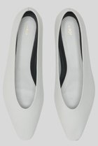 【イロット/IIROT】のカバーフラットシューズ 人気、トレンドファッション・服の通販 founy(ファニー) ファッション Fashion レディースファッション Fashion for Women 2026年 2026 シューズ Shoes, Footwear シンプル Simple, Minimal フィット Fit, Slim Fit フラット Flat, Flat Shoes モダン Modern, Contemporary ライニング Inner Lining, Inner Fabric, Lined 夏 Summer 春 Spring S/S・春夏 SS, Spring/Summer, Warm Season thumbnail ホワイト|ID: prp329100004840556 ipo3291000000036030896