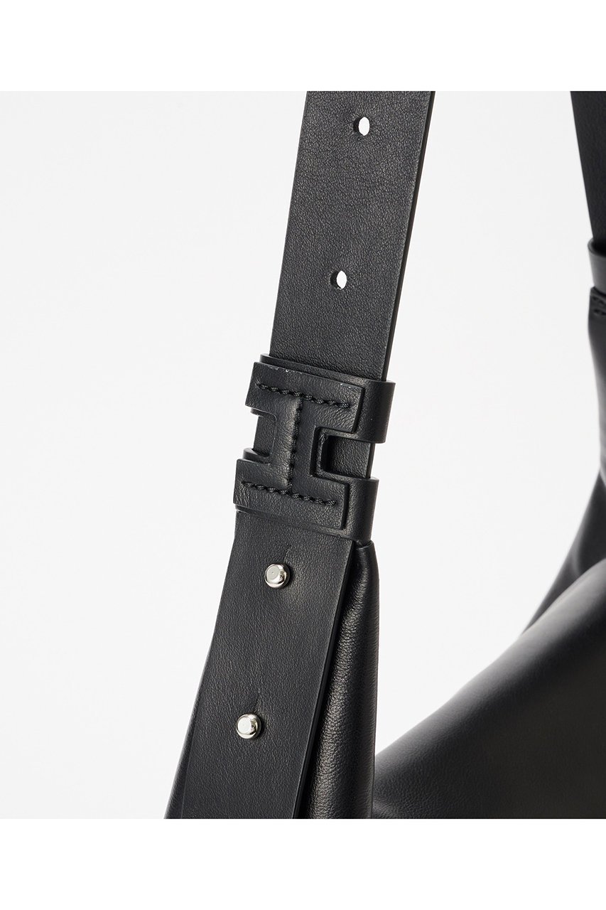 【イアクッチ/IACUCCI】のサーリチェ M NAPPA 人気、トレンドファッション・服の通販 founy(ファニー) 　ファッション　Fashion　レディースファッション　Fashion for Women　バッグ　Bags　エレガント 上品　Elegant　ショルダー　Shoulder, Shoulder Strap　シンプル　Simple, Minimal　バランス　Balance, Style Balance　フラップ　Flap, Flap Pocket　ベスト　Vest, Waistcoat　マグネット　Magnet, Magnetic Closure　ラップ　Wrap, Wrap Design　ワンポイント　One Point, Statement Accent　other-8|ID: prp329100004843183 ipo3291000000036806869