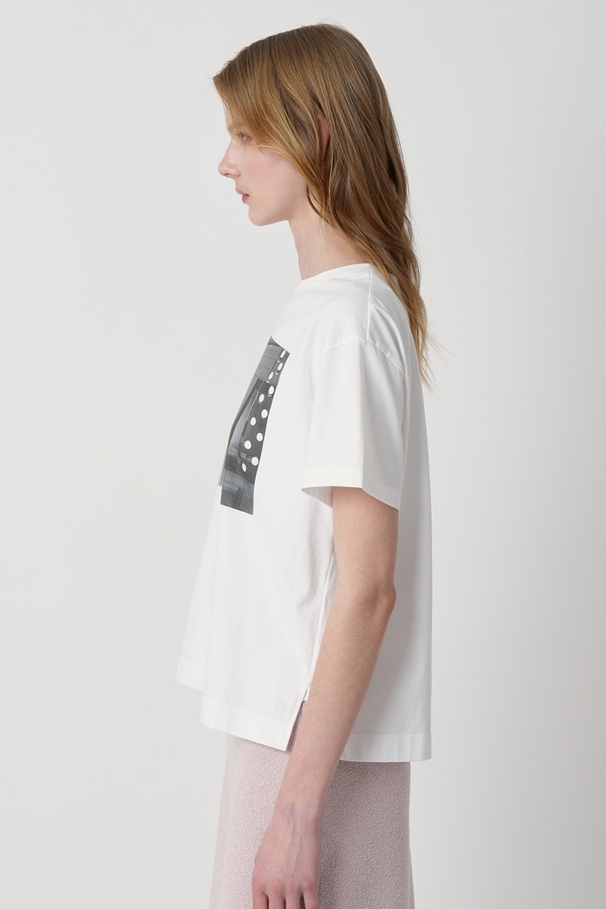 【アナイ/ANAYI】のコットン天竺フォトプリントTシャツ 人気、トレンドファッション・服の通販 founy(ファニー) ファッション Fashion レディースファッション Fashion for Women トップス・カットソー Cut & Sew Tops シャツ・ブラウス・オフィスカジュアル Elegant Blouses & Button-Ups ロングTシャツ・Tシャツ Longline T-Shirts & Tees カットソー・ベーシックTシャツ Cut-and-Sewn Tops / Stretch Tees & Basics イエロー Yellow インナー Innerwear オレンジ Orange 春 Spring カーディガン Cardigan, Knitwear ショート Short, Short Length ジャケット Jacket, Outerwear スリーブ Sleeve, Long Sleeve / Short Sleeve ドット Polka Dot, Dot Pattern ドロップ Drop Shoulder, Dropped Style なめらか Smooth, Silky Texture プリント Print, Printed Pattern ベーシック Basic, Essential ボックス Boxy, Box Shape モチーフ Motif, Design Theme モノトーン Monotone, Black and White リラックス Relax, Relaxed Fit S/S・春夏 SS, Spring/Summer, Warm Season 夏 Summer 2026年 2026 other-8|ID: prp329100004843242 ipo3291000000035294247