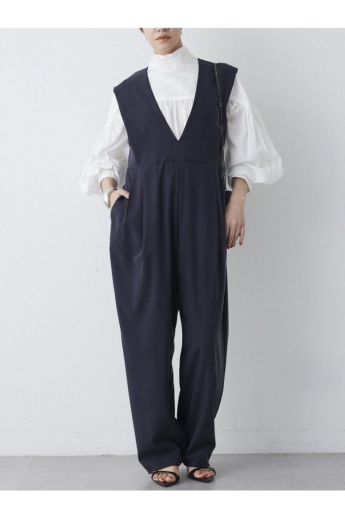 【ウィムガゼット/Whim Gazette】の【THE PAUSE】ドレープジャンプスーツ インテリア・キッズ・メンズ・レディースファッション・服の通販 founy(ファニー) https://founy.com/ ファッション Fashion レディースファッション Fashion for Women パンツ Pants & Trousers 2026年 2026 スーツ Suit, Formalwear ツイル Twist, Twisted Detail ドレープ Drape, Draping Fabric フォーマル Formal, Dressy ヴィンテージ Vintage Style エレガント 上品 Elegant 夏 Summer 春 Spring S/S・春夏 SS, Spring/Summer, Warm Season |ID: prp329100004845454 ipo3291000000035334878