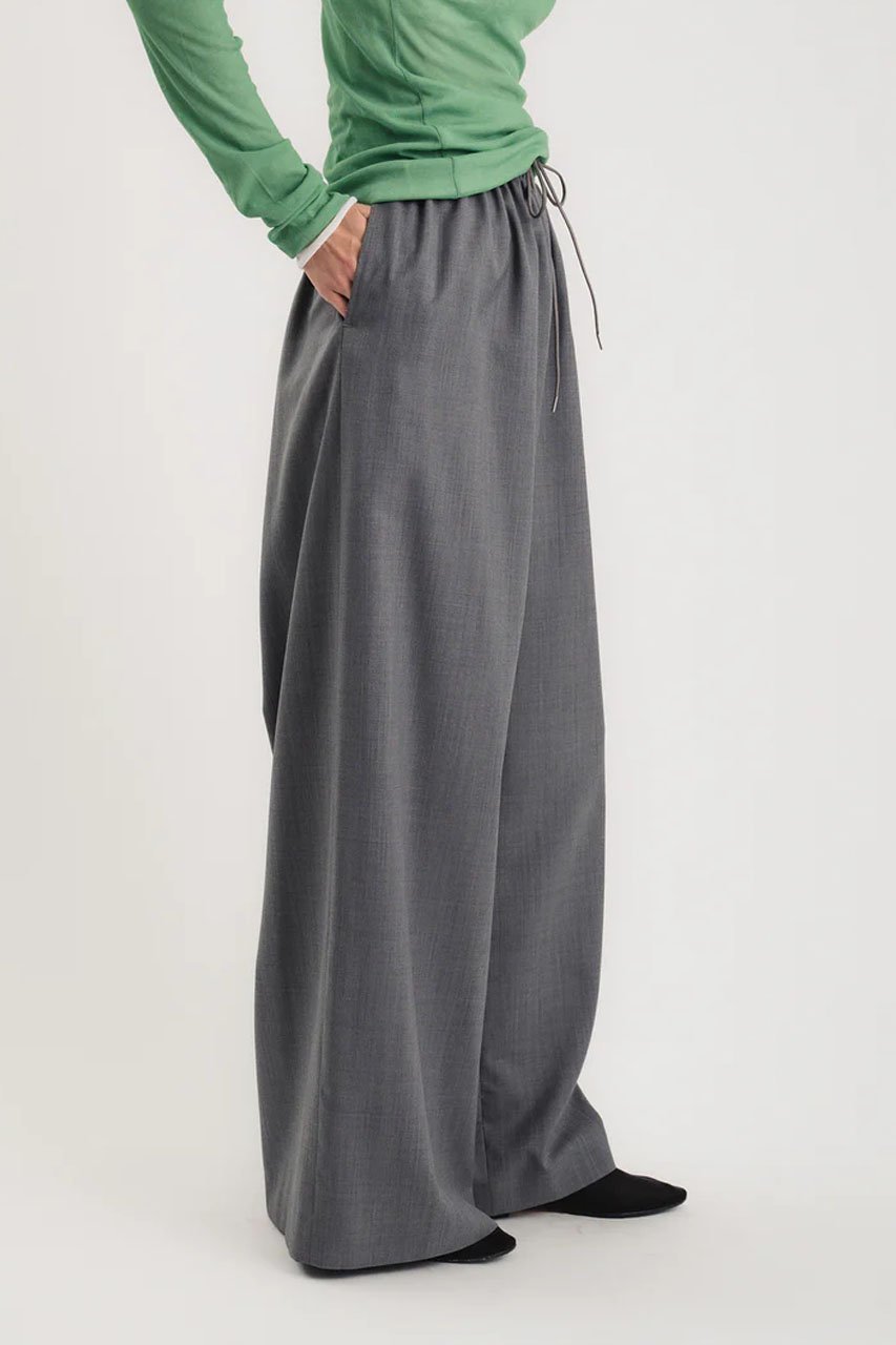 【スタニングルアー/STUNNING LURE】のギャザーイージーワイドパンツ 人気、トレンドファッション・服の通販 founy(ファニー) 　ファッション　Fashion　レディースファッション　Fashion for Women　パンツ　Pants & Trousers　ギャザー　Gathered, Ruffled　シンプル　Simple, Minimal　フォーマル　Formal, Dressy　リラックス　Relax, Relaxed Fit　エレガント 上品　Elegant　other-8|ID: prp329100004845479 ipo3291000000037213476