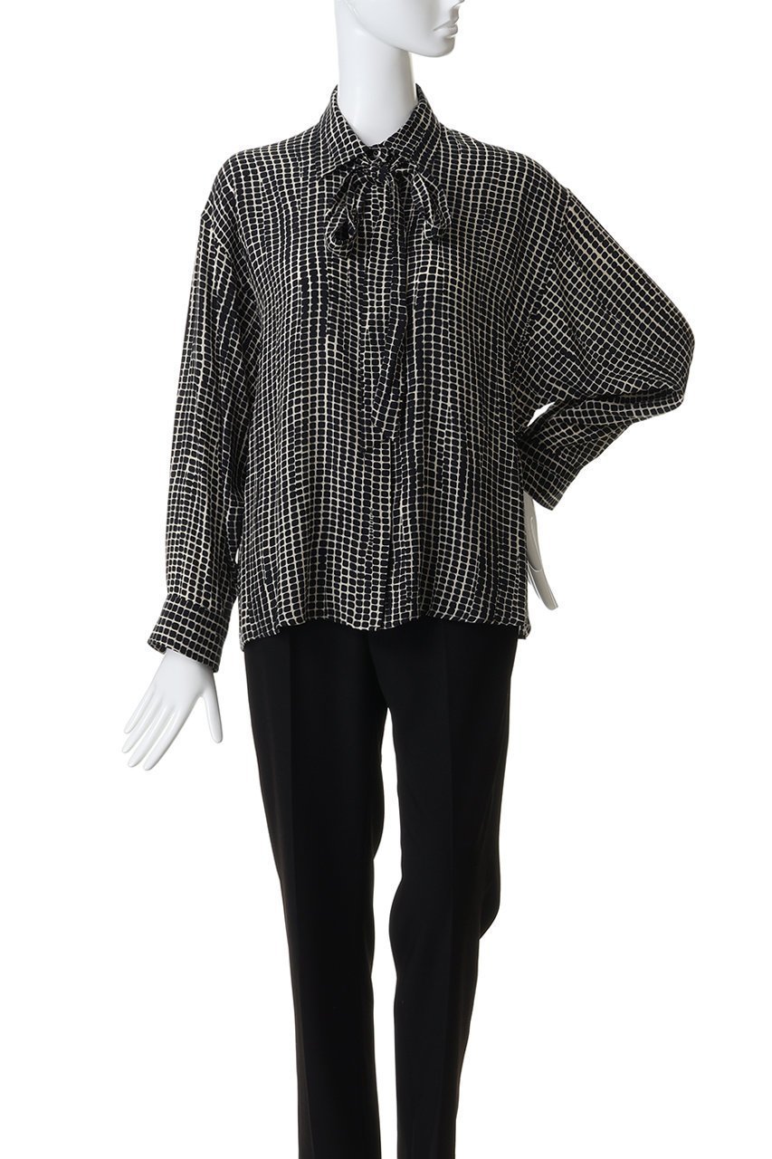 【ルームエイト/Room no.8】のRAYON PRINT リボン シャツ 人気、トレンドファッション・服の通販 founy(ファニー) 　ファッション　Fashion　レディースファッション　Fashion for Women　トップス・カットソー　Cut & Sew Tops　シャツ・ブラウス・オフィスカジュアル　Elegant Blouses & Button-Ups　2026年　2026　スリーブ　Sleeve, Long Sleeve / Short Sleeve　タイトスカート　Pencil Skirt, Tight Skirt　マニッシュ　Mannish, Boyish　ラグジュアリー　Luxury, Elegant　リボン　Ribbon, Bow　ロング　Long, Long-Length　エレガント 上品　Elegant　夏　Summer　春　Spring　S/S・春夏　SS, Spring/Summer, Warm Season　other-2|ID: prp329100004846364 ipo3291000000035364403