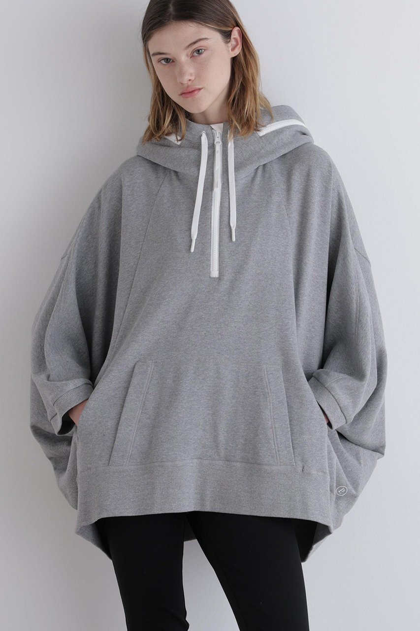 【ル フィル/LE PHIL】の《LE PHIL SPORTS》ミニ裏毛ポンチョ 人気、トレンドファッション・服の通販 founy(ファニー) 　ファッション　Fashion　レディースファッション　Fashion for Women　アウター　Coat / Outerwear Collection　ポンチョ・ケープコート　Ponchos & Capes　トップス・カットソー　Cut & Sew Tops　シャツ・ブラウス・オフィスカジュアル　Elegant Blouses & Button-Ups　ロングTシャツ・Tシャツ　Longline T-Shirts & Tees　カットソー・ベーシックTシャツ　Cut-and-Sewn Tops / Stretch Tees & Basics　2026年　2026　シンプル　Simple, Minimal　スポーツ　Sports, Activewear　スポーティ　Sporty, Casual Athletic　スリーブ　Sleeve, Long Sleeve / Short Sleeve　ビッグ　Big, Oversized　ポンチョ　Poncho, Cape Style　メッシュ　Mesh, Net Fabric　リラックス　Relax, Relaxed Fit　ロング　Long, Long-Length　夏　Summer　春　Spring　S/S・春夏　SS, Spring/Summer, Warm Season　other-2|ID: prp329100004847275 ipo3291000000035404293