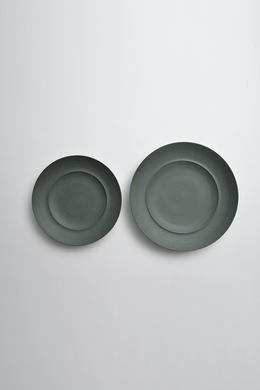 【ミシンポタリークリエーション/MISHIM POTTERY CREATION / GOODS】のCalm リム プレート S 人気、トレンドファッション・服の通販 founy(ファニー) 　おすすめ　Recommended / Our Picks　ギフト プレゼント　Gift / Present　クラシカル　Classical, Vintage-Inspired　テーブル　Table, Dining Table　フォルム　Silhouette, Form　プレート　Plate, Dish　新作・新入荷　New Arrivals / New In　ホーム・キャンプ・アウトドア・お取り寄せ　Home Living / Home & Lifestyle / Camping Gear / Outdoor Camping　キッチン・ダイニング　Kitchen & Dining Essentials. Stylish & Functional Tableware　キッチン家電・キッチン用品　Kitchen Appliances & Tools　other-4|ID: prp329100004847746 ipo3291000000035420336