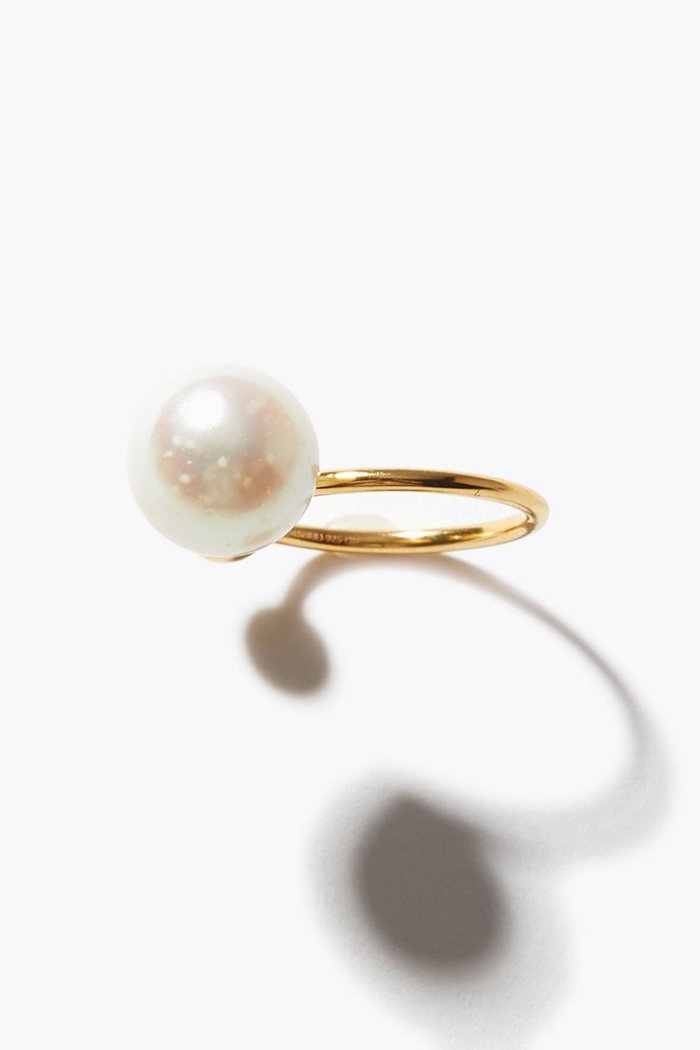 【アルティーダ ウード/ARTIDA OUD】のphilia アコヤパール グレイン イヤーカフ(片耳用) インテリア・キッズ・メンズ・レディースファッション・服の通販 founy(ファニー) https://founy.com/ ファッション Fashion レディースファッション Fashion for Women ジュエリー Jewelry ファッションリング Fashion Rings イヤリング・フープ・ドロップタイプ Hoop, Drop & Clip Earrings 2026年 2026 おすすめ Recommended / Our Picks イヤリング Earrings イヤーカフ Ear Cuffs エレガント 上品 Elegant シンプル Simple, Minimal パール Pearl, Pearl Accent フィット Fit, Slim Fit 夏 Summer 春 Spring S/S・春夏 SS, Spring/Summer, Warm Season 片耳 One-Ear, Single Earring |ID: prp329100004847942 ipo3291000000036073562