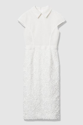 【アルアバイル/allureville】 【LOULOU WILLOUGHBY】コード刺繍ドッキングワンピース人気、トレンドファッション・服の通販 founy(ファニー) ファッション Fashion レディースファッション Fashion for Women ワンピース Dresses チュニック Tunic Tops & Dresses 2026年 2026 コンパクト Compact, Small Size サテン Satin, Glossy Fabric ストレッチ Stretch, Stretchy Fabric チュニック Tunic, Long Top チュール Tulip, Tulip Motif ドッキング Docking, Mixed Material レース Lace, Lace Fabric エレガント 上品 Elegant 夏 Summer 春 Spring S/S・春夏 SS, Spring/Summer, Warm Season |ID:prp329100004847994