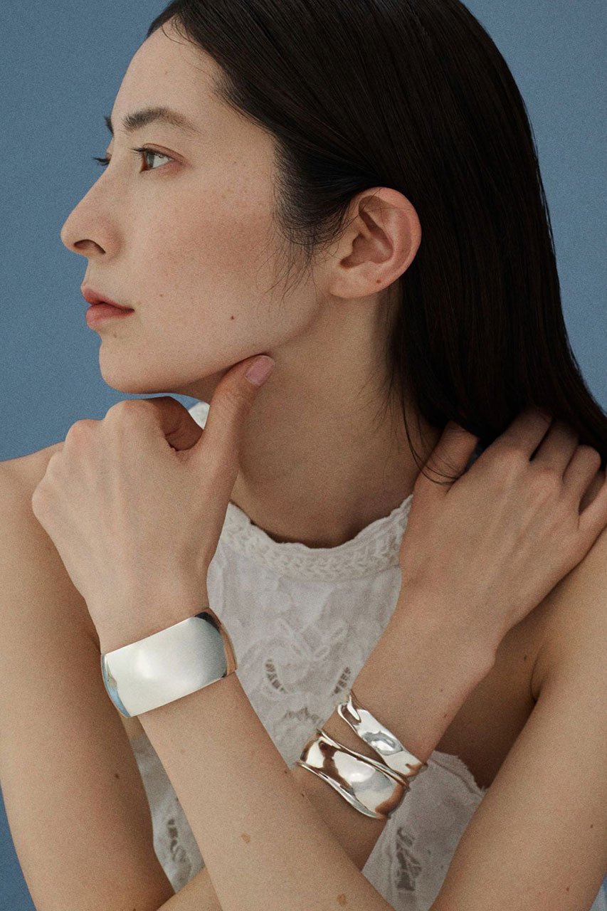 【カレンソロジー/Curensology】の〈CSG〉シルバーカーブバングル 人気、トレンドファッション・服の通販 founy(ファニー) 　ファッション　Fashion　レディースファッション　Fashion for Women　ジュエリー　Jewelry　チェーン＆カフブレスレット　Cuff & Chain Bracelets　バングル・カフブレスレット　Bangles & Cuff Bracelets　2026年　2026　おすすめ　Recommended / Our Picks　アクセサリー　Fashion Accessories　シルバー　Silver, Metallic Silver　シンプル　Simple, Minimal　スタイリッシュ　Stylish, Fashionable　トレンド　Trend, Trending Now　バングル　Bangle, Bracelet　人気　Popular, Best Seller　今季　This Season, Current Season　夏　Summer　春　Spring　S/S・春夏　SS, Spring/Summer, Warm Season　other-2|ID: prp329100004848430 ipo3291000000035443988
