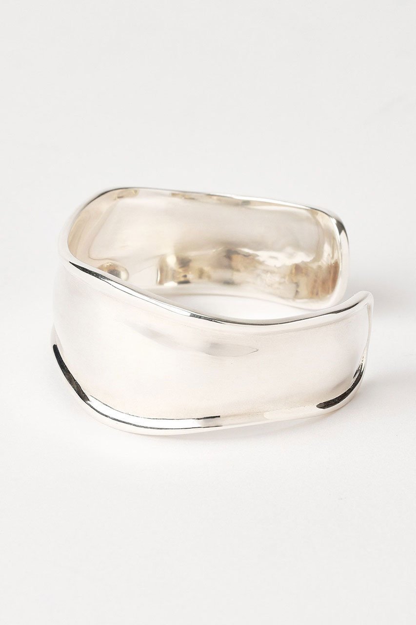 【カレンソロジー/Curensology】の〈CSG〉シルバーカーブバングル 人気、トレンドファッション・服の通販 founy(ファニー) 　ファッション　Fashion　レディースファッション　Fashion for Women　ジュエリー　Jewelry　チェーン＆カフブレスレット　Cuff & Chain Bracelets　バングル・カフブレスレット　Bangles & Cuff Bracelets　2026年　2026　おすすめ　Recommended / Our Picks　アクセサリー　Fashion Accessories　シルバー　Silver, Metallic Silver　シンプル　Simple, Minimal　スタイリッシュ　Stylish, Fashionable　トレンド　Trend, Trending Now　バングル　Bangle, Bracelet　人気　Popular, Best Seller　今季　This Season, Current Season　夏　Summer　春　Spring　S/S・春夏　SS, Spring/Summer, Warm Season　other-6|ID: prp329100004848430 ipo3291000000035443992