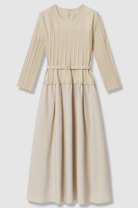 【アナイ/ANAYI】 タフタドッキング ワンピース人気、トレンドファッション・服の通販 founy(ファニー) ファッション Fashion レディースファッション Fashion for Women ワンピース Dresses チュニック Tunic Tops & Dresses 2026年 2026 タフタ Taffeta, Structured Fabric チュニック Tunic, Long Top デコルテ Décolleté, Neckline ドッキング Docking, Mixed Material ネックレス Necklace, Pendant Necklace フラット Flat, Flat Shoes ペチコート Petticoat, Underskirt ロング Long, Long-Length 夏 Summer 春 Spring S/S・春夏 SS, Spring/Summer, Warm Season |ID:prp329100004848478