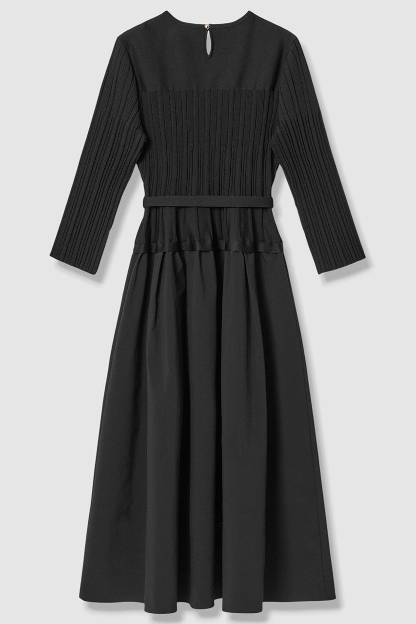【アナイ/ANAYI】のタフタドッキング ワンピース 大人の最旬トレンドファッション＆コーディネート founy(ファウニー) 　ファッション　Fashion　レディースファッション　Fashion for Women　ワンピース　Dresses　チュニック　Tunic Tops & Dresses　タフタ　Taffeta, Structured Fabric　チュニック　Tunic, Long Top　デコルテ　Décolleté, Neckline　ドッキング　Docking, Mixed Material　ネックレス　Necklace, Pendant Necklace　フラット　Flat, Flat Shoes　ペチコート　Petticoat, Underskirt　ロング　Long, Long-Length　other-2|ID: prp329100004848478 ipo3291000000036929413