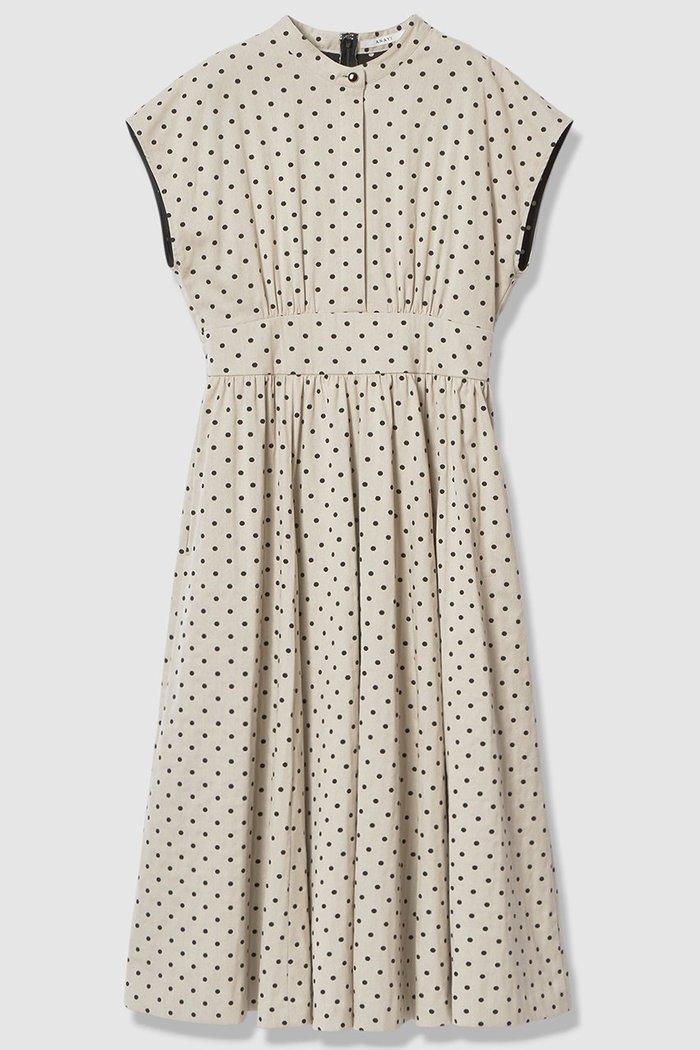 【アナイ/ANAYI】のモノトーンドットジャガードフレア ワンピース インテリア・キッズ・メンズ・レディースファッション・服の通販 founy(ファニー) https://founy.com/ ファッション Fashion レディースファッション Fashion for Women ワンピース Dresses チュニック Tunic Tops & Dresses 2026年 2026 ジャカード／ジャガード Jacquard, Woven Pattern ストレッチ Stretch, Stretchy Fabric スリーブ Sleeve, Long Sleeve / Short Sleeve チュニック Tunic, Long Top ハーフ Half, Half-Length リラックス Relax, Relaxed Fit ロング Long, Long-Length 夏 Summer 春 Spring S/S・春夏 SS, Spring/Summer, Warm Season 軽量 Lightweight, Ultra Light |ID: prp329100004848480 ipo3291000000035875485